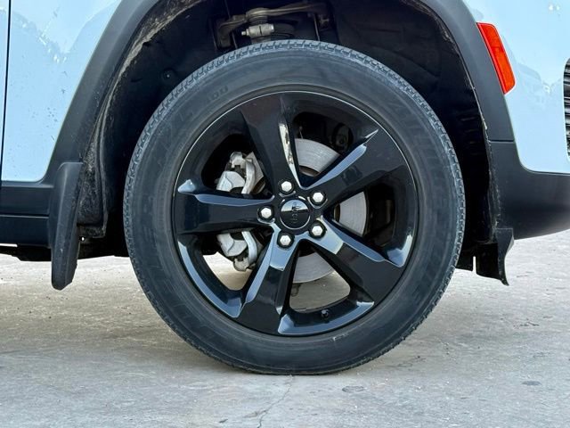 Used 2023 Jeep Grand Cherokee Altitude image 9