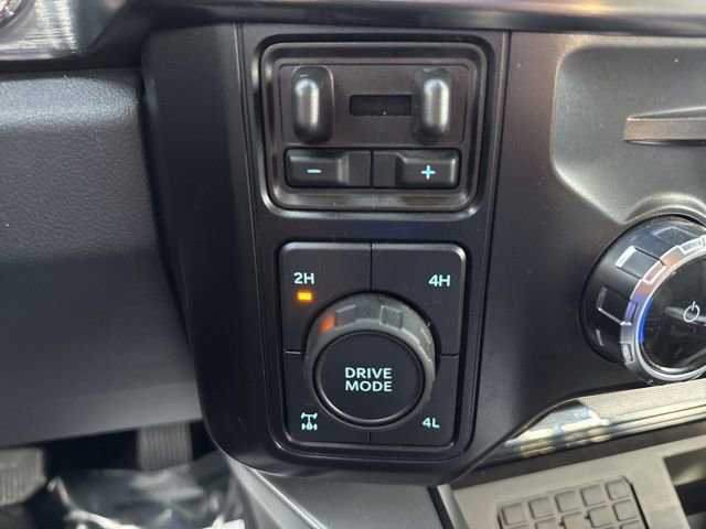 Certified 2025 Ford F350 Lariat w/ Chrome Package image 25