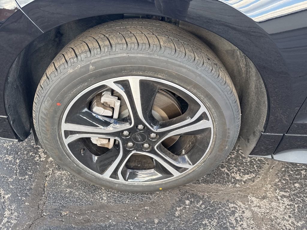 Certified 2022 Ford Edge ST image 39