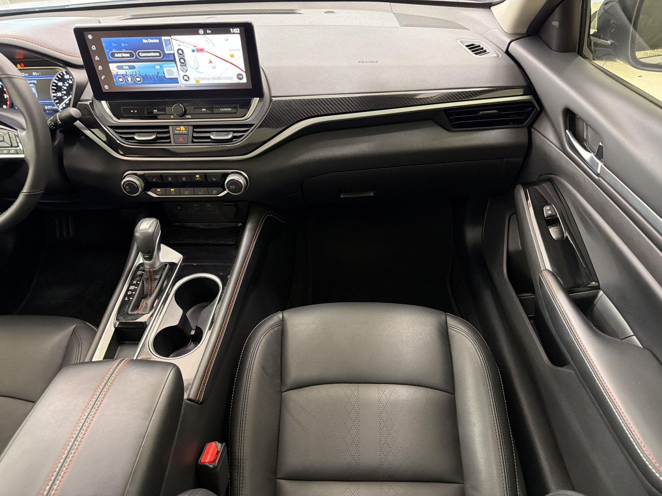 Used 2024 Nissan Altima 2.5 SR w/ SR Premium Package FWD image 31
