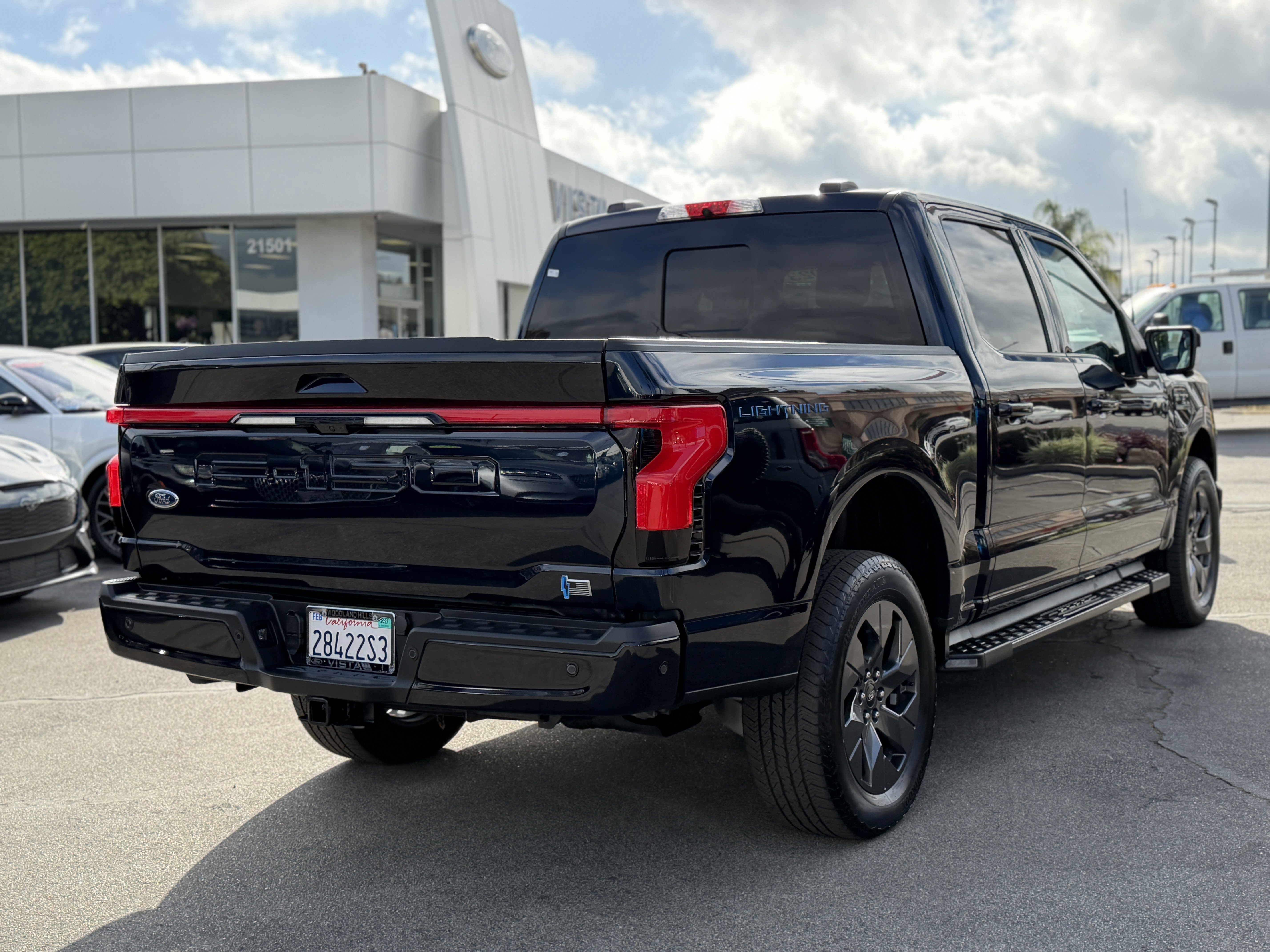 Certified 2023 Ford F150 Lightning Lariat w/ Equipment Group 511A High image 5