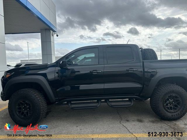 Used 2024 Chevrolet Colorado ZR2 w/ ZR2 Bison Edition image 2