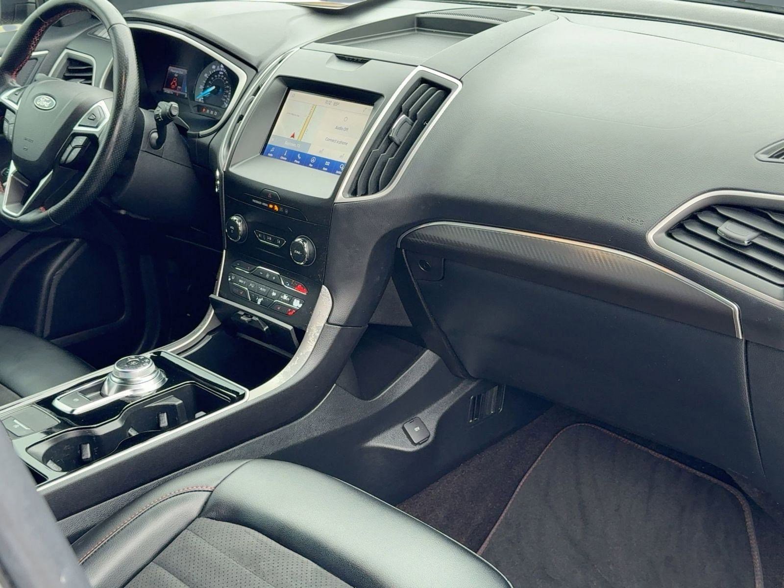 Certified 2020 Ford Edge ST-Line image 29