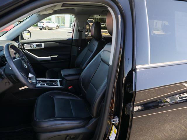 Certified 2021 Ford Explorer Limited w/ Hybrid Equipment Group 310A AWD/4WD image 23