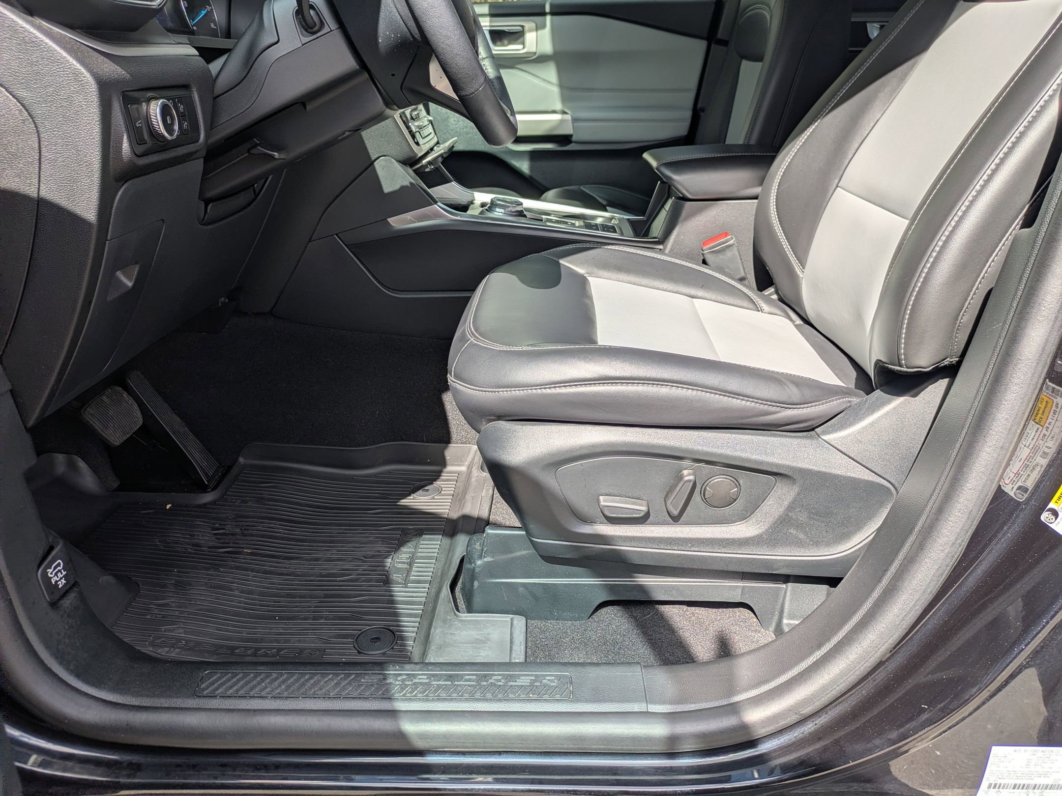 Certified 2024 Ford Explorer XLT w/ Equipment Group 202A image 12