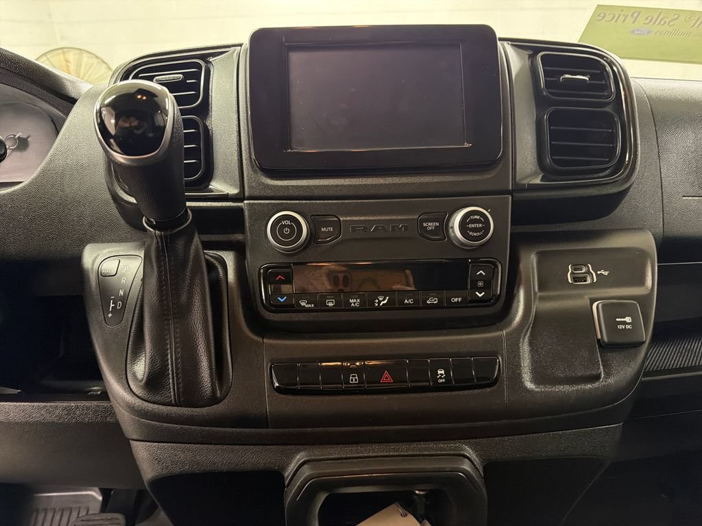 Used 2024 RAM ProMaster 2500 w/ Convenience Group FWD image 22