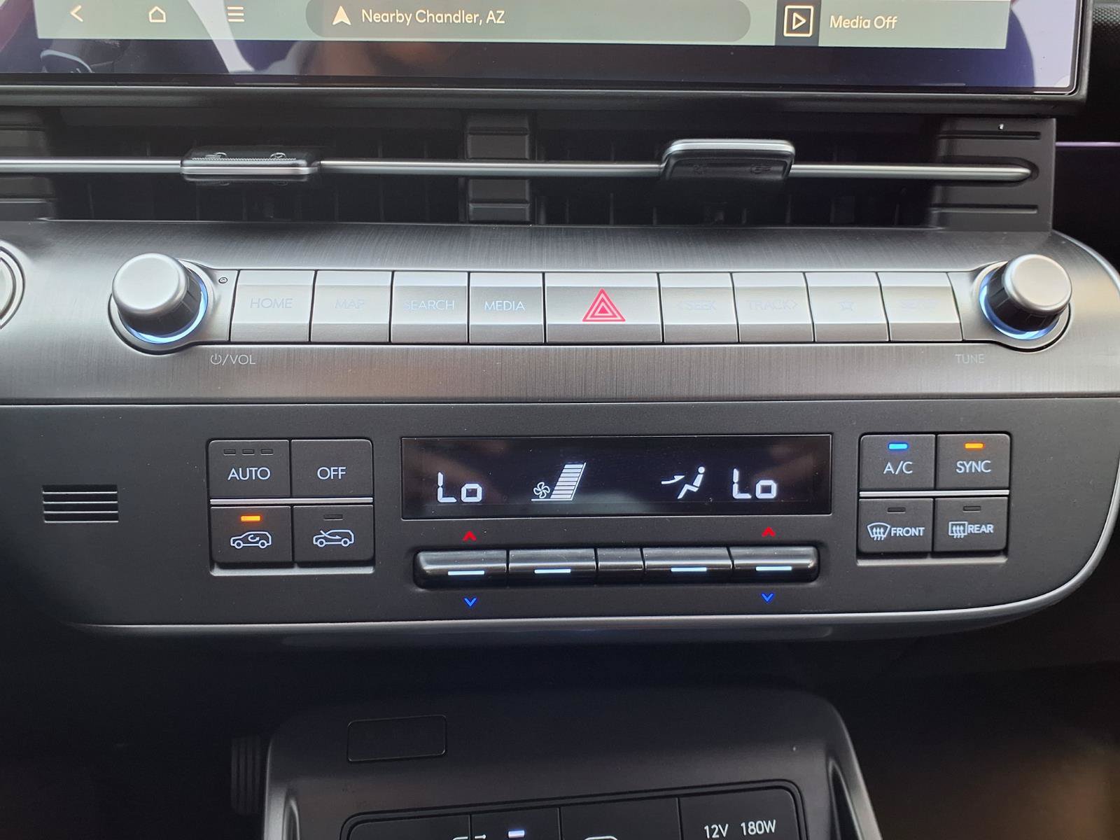 Used 2024 Hyundai Kona Limited FWD image 24
