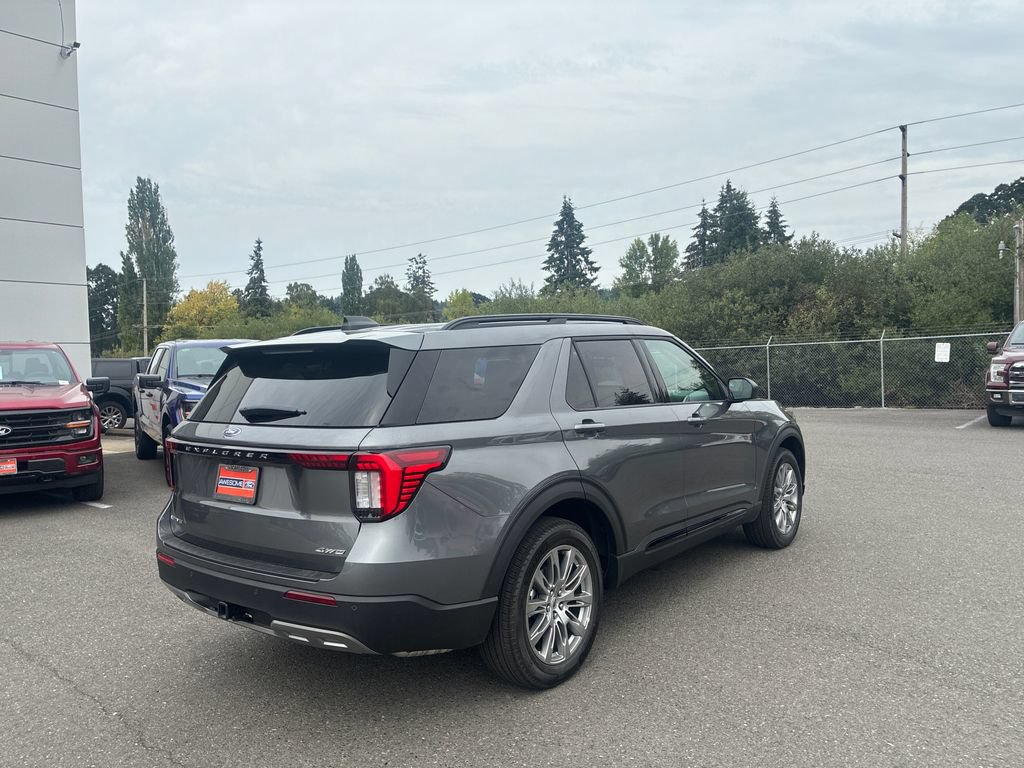 Certified 2026 Ford Explorer Active w/ Active Comfort Package AWD/4WD image 8