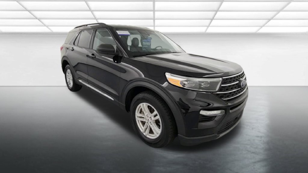 Certified 2024 Ford Explorer XLT w/ Equipment Group 202A AWD/4WD image 10