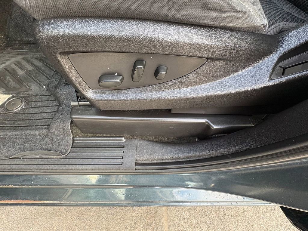 Used 2017 Chevrolet Silverado 1500 LT w/ All Star Edition image 10