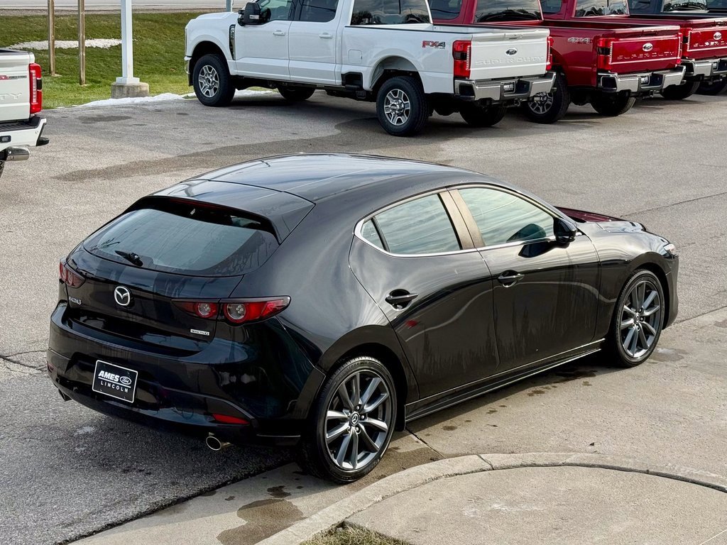 Used 2019 MAZDA MAZDA3 Hatchback image 3