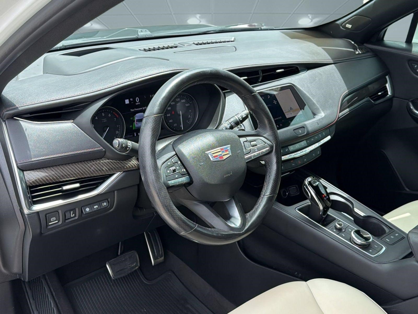 Used 2021 Cadillac XT4 Sport FWD image 4