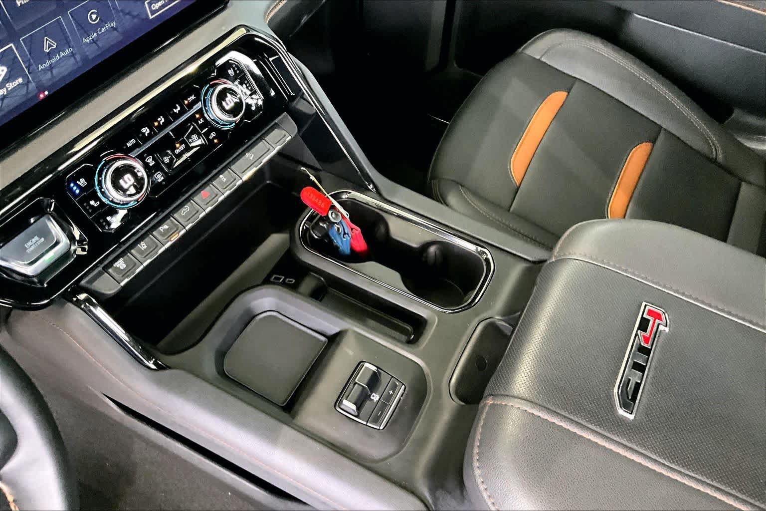 Used 2024 GMC Sierra 2500 AT4 w/ AT4 Premium Plus Package AWD/4WD image 17