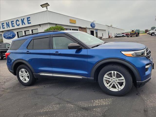 Certified 2021 Ford Explorer XLT w/ Equipment Group 202A AWD/4WD image 4