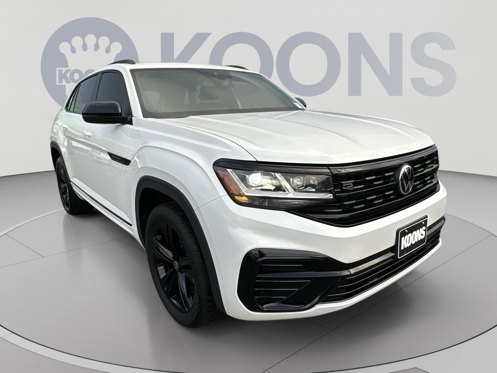 Used 2023 Volkswagen Atlas Cross Sport SEL R-Line AWD/4WD image 2