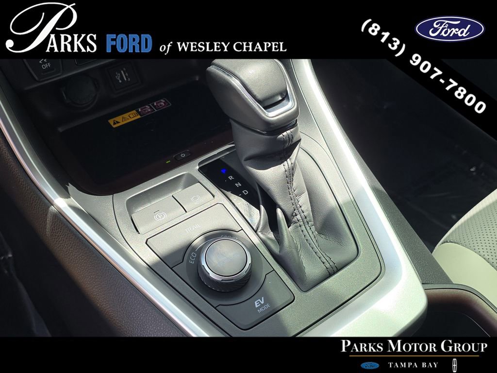 Used 2023 Toyota RAV4 Limited AWD/4WD image 27