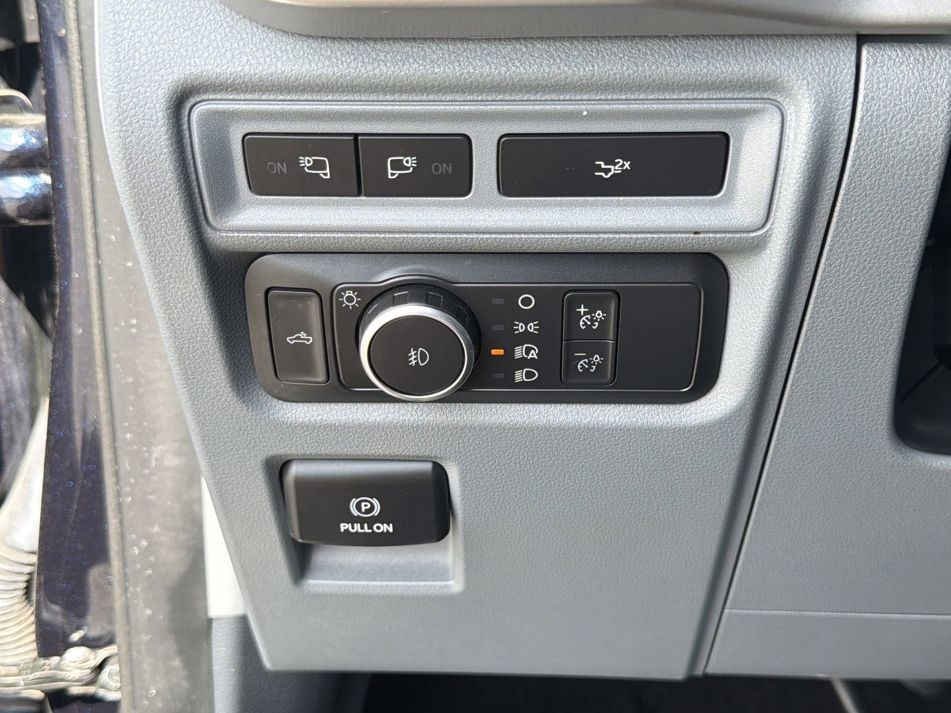 Certified 2022 Ford F150 XLT w/ Equipment Group 302A High image 23