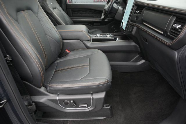 Certified 2023 Ford Expedition Platinum image 19