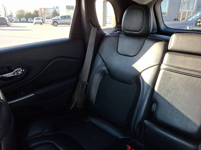 Used 2019 Jeep Cherokee Latitude Plus w/ Cold Weather Group image 19