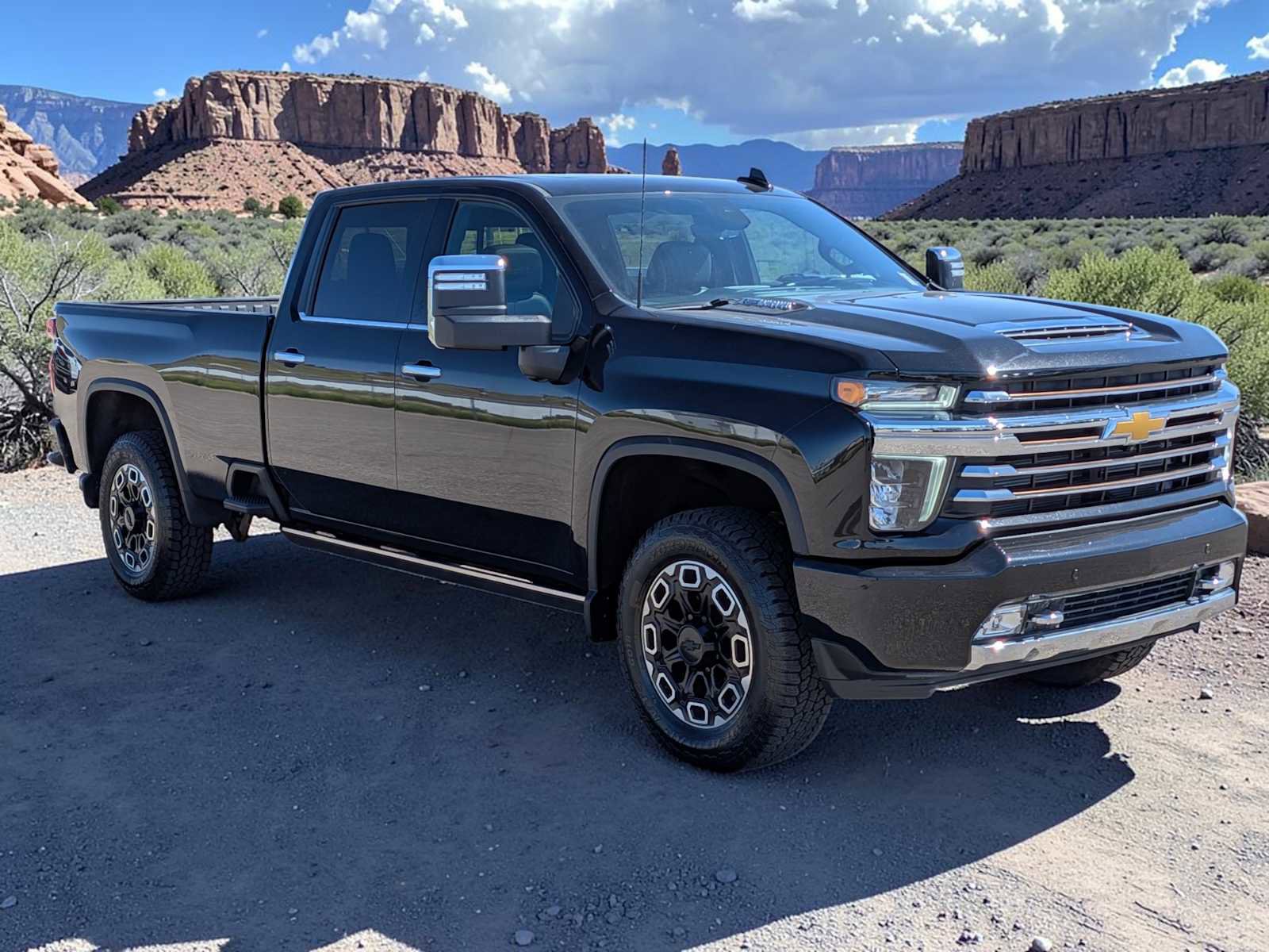 Used 2023 Chevrolet Silverado 3500 High Country w/ Z71 Off-Road Package AWD/4WD image 8