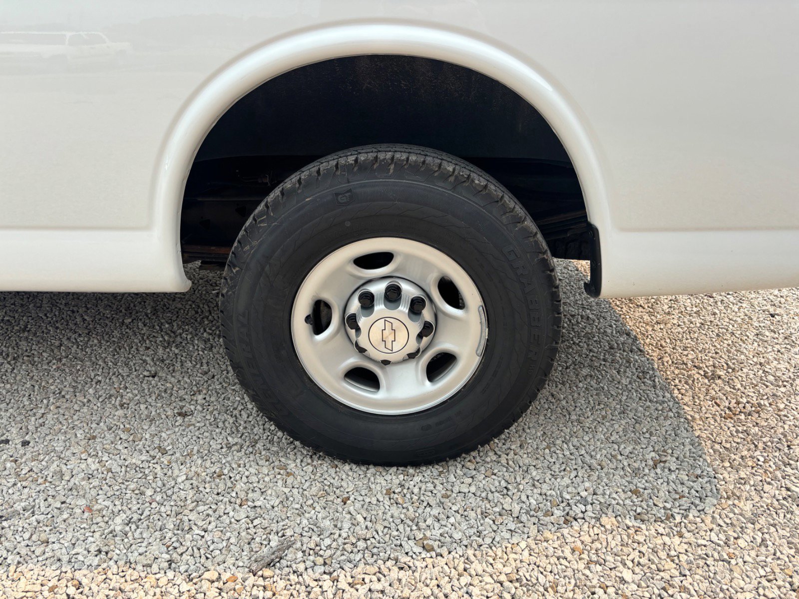 Used 2019 Chevrolet Express 3500 w/ Driver Convenience Package image 13