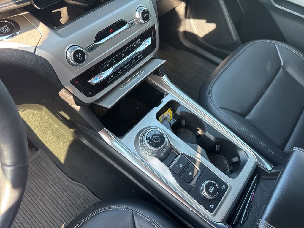 Certified 2023 Ford Explorer XLT w/ Equipment Group 202A image 11