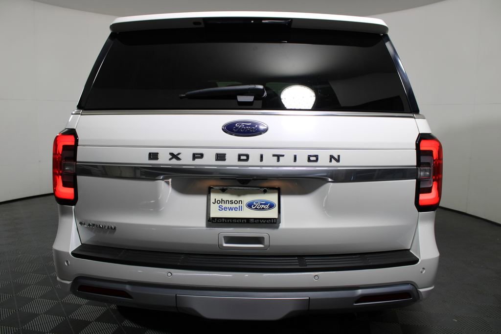 Certified 2023 Ford Expedition Platinum image 3