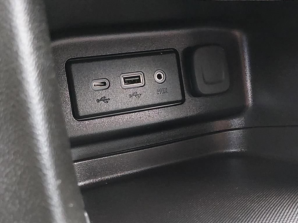 Used 2023 Chevrolet Equinox LS w/ LPO, Cargo Package FWD image 20