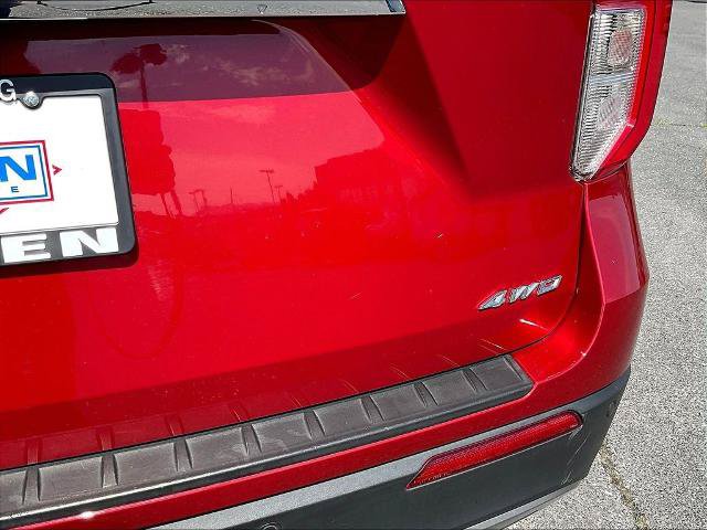 Certified 2023 Ford Explorer XLT w/ Equipment Group 202A AWD/4WD image 24