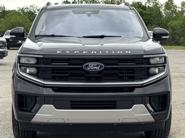 Certified 2025 Ford Expedition Platinum w/ Platinum Ultimate Package image 9