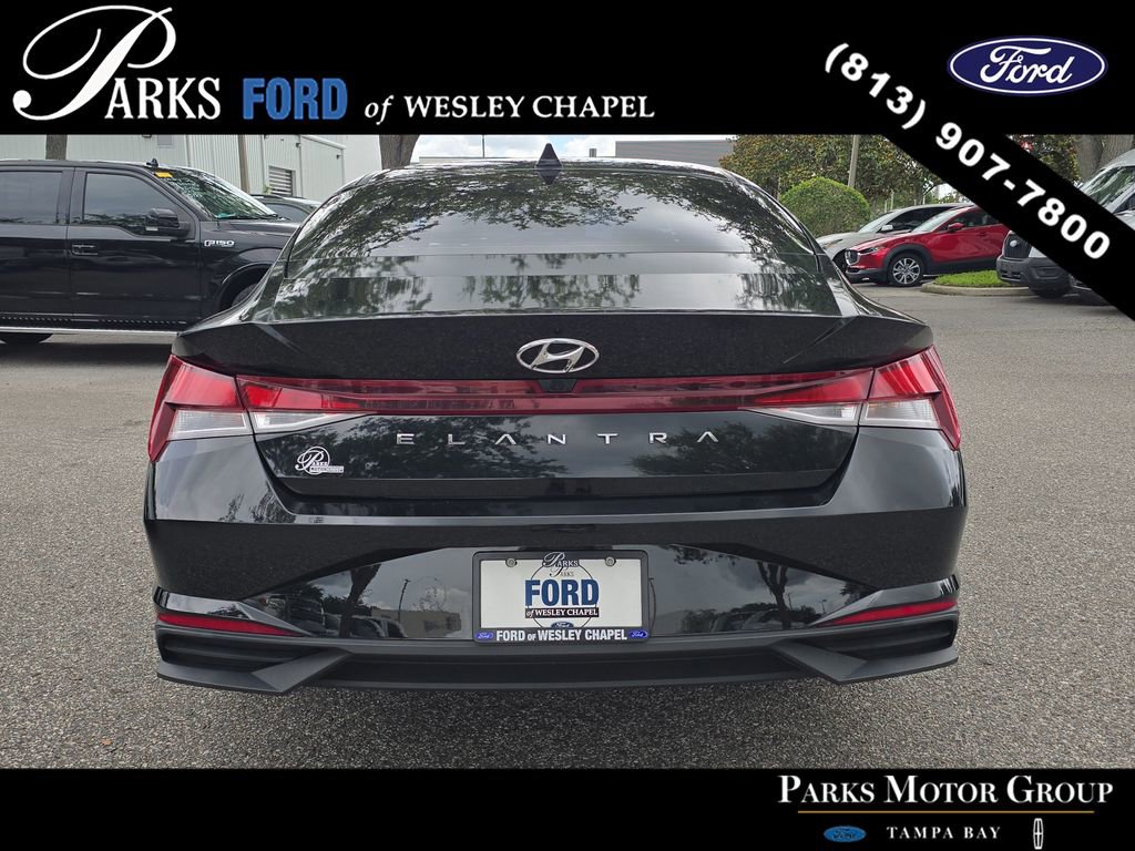 Used 2021 Hyundai Elantra SEL w/ Convenience Package FWD image 5