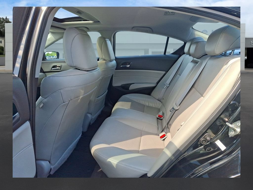 Used 2018 Acura ILX FWD image 7