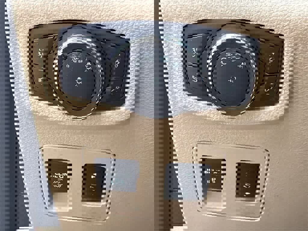 Certified 2020 Ford F150 Lariat w/ Equipment Group 502A Luxury image 31