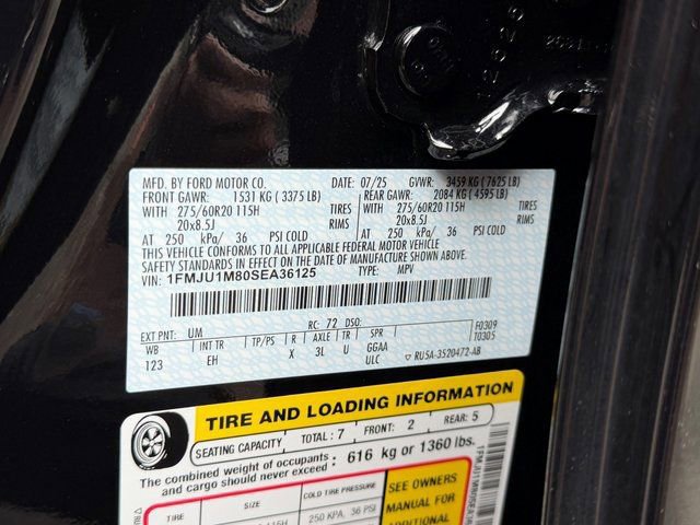 Certified 2025 Ford Expedition Platinum image 29