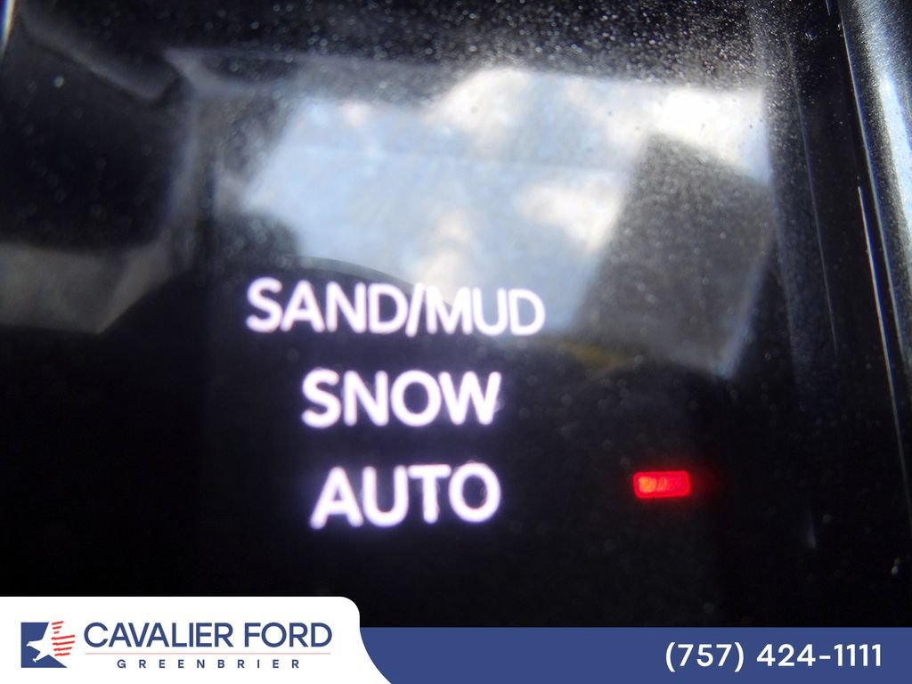 Used 2023 Jeep Compass Latitude w/ Sun and Sound Group AWD/4WD image 33