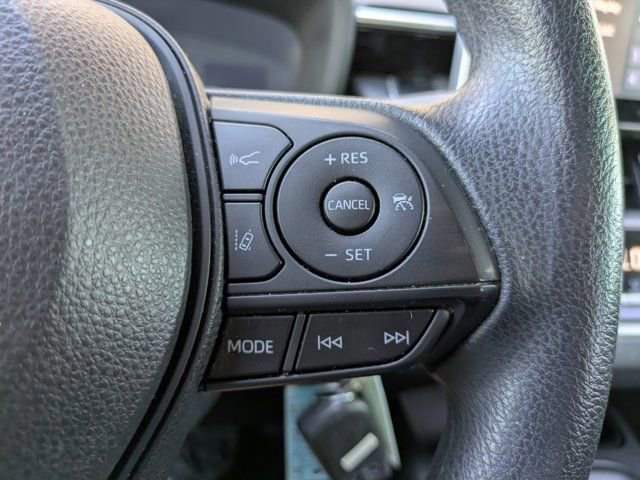 Used 2021 Toyota Corolla LE image 21