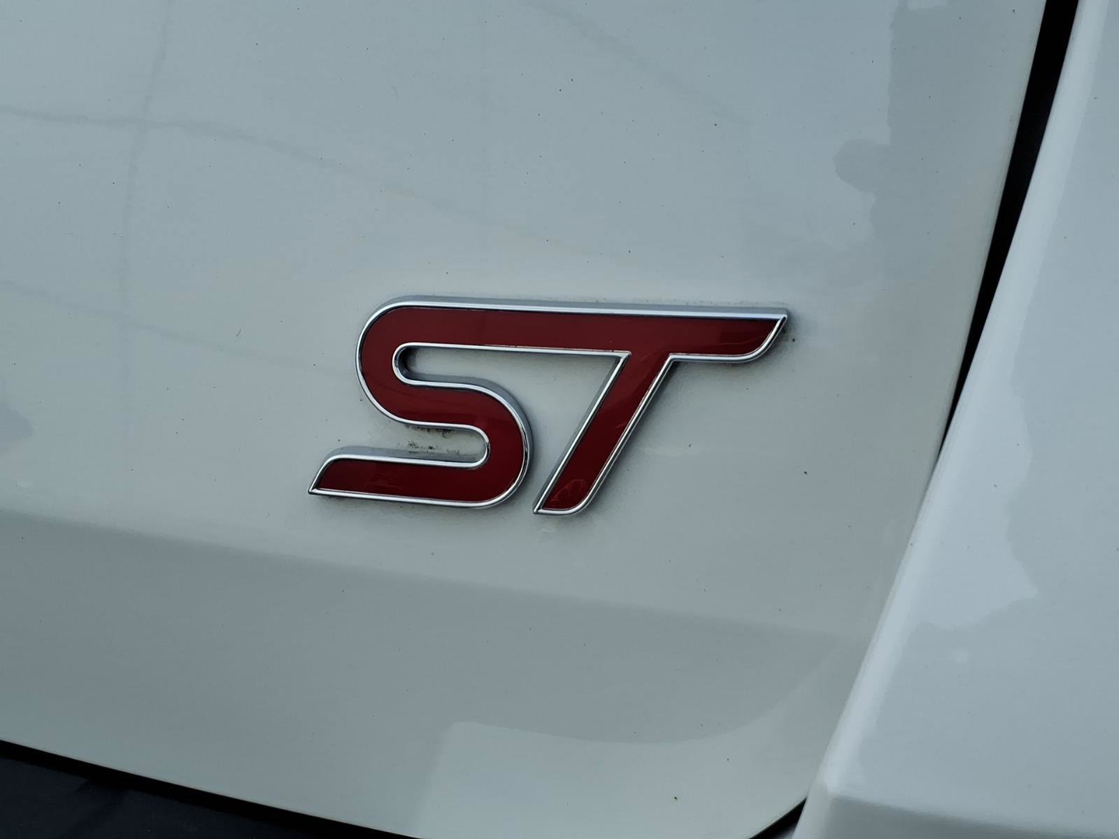 Certified 2023 Ford Explorer ST w/ Equipment Group 401A image 19