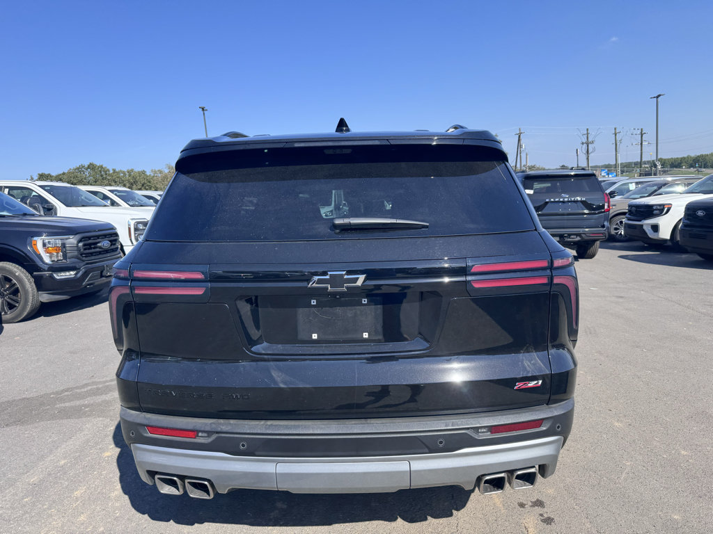 Used 2025 Chevrolet Traverse Z71 w/ Enhanced Driving Package AWD/4WD image 7
