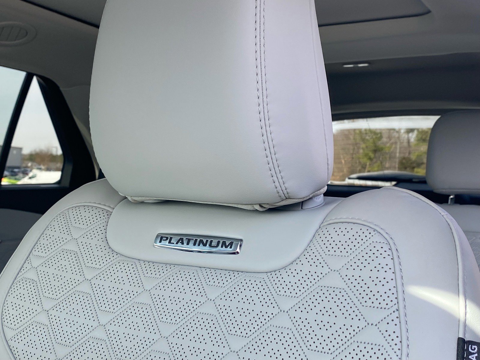 Certified 2025 Ford Explorer Platinum w/ Ultimate Package image 15