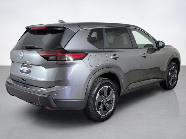 Used 2026 Nissan Rogue SV FWD image 3