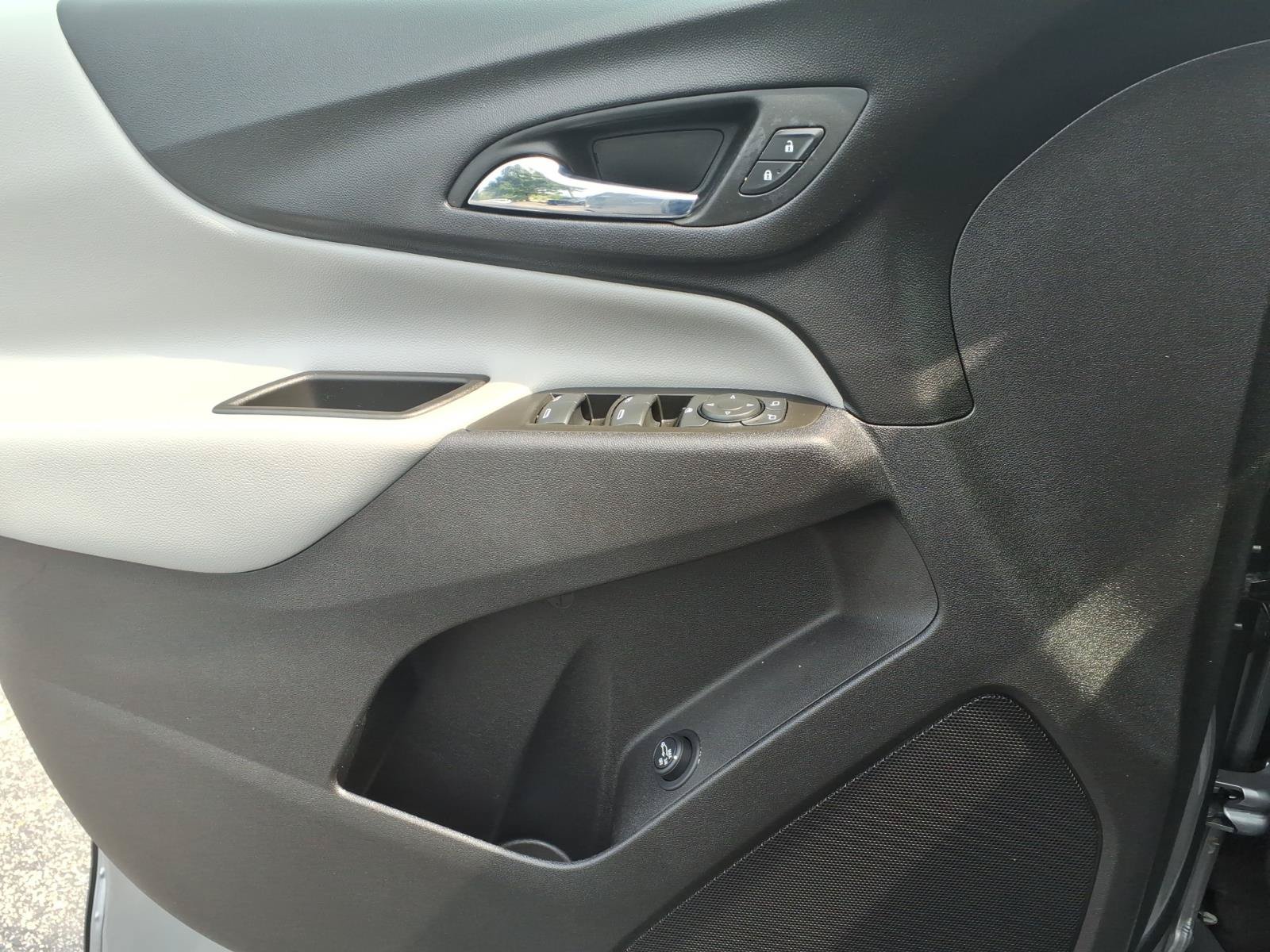 Used 2024 Chevrolet Equinox LT FWD image 17