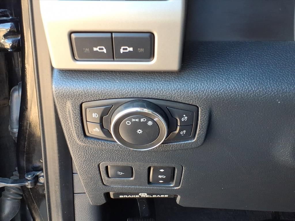 Certified 2022 Ford F350 Lariat w/ Lariat Ultimate Package image 18