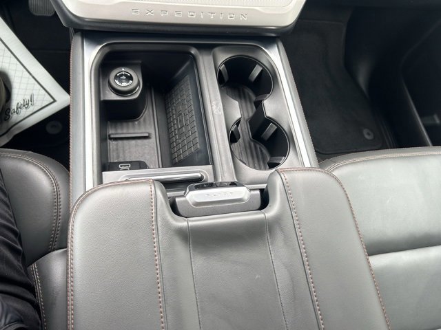 Certified 2025 Ford Expedition Active image 18