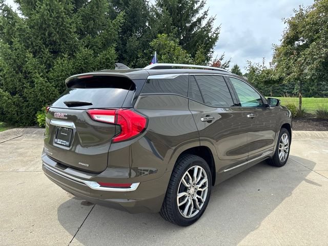 Used 2023 GMC Terrain Denali w/ Denali Premium Package AWD/4WD image 8