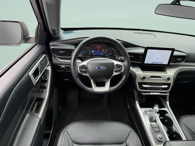 Certified 2022 Ford Explorer XLT w/ Equipment Group 202A AWD/4WD image 7