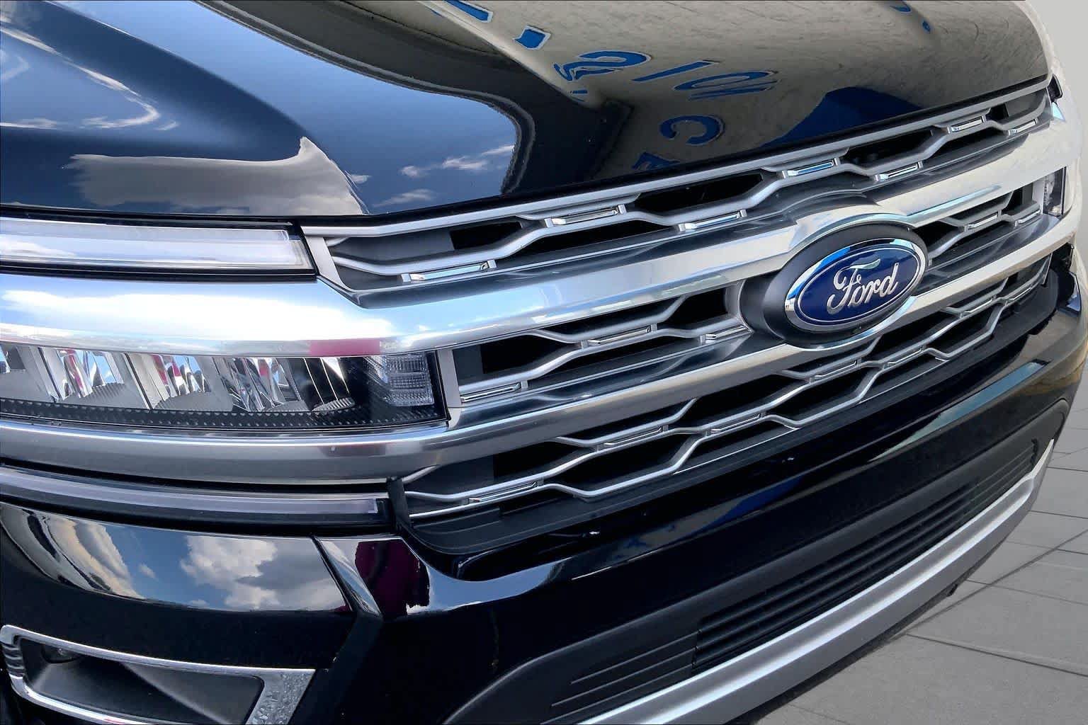 Certified 2023 Ford Expedition Platinum RWD image 30