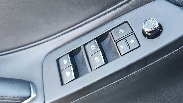 Used 2021 Toyota Avalon XLE w/ Moonroof Package image 22