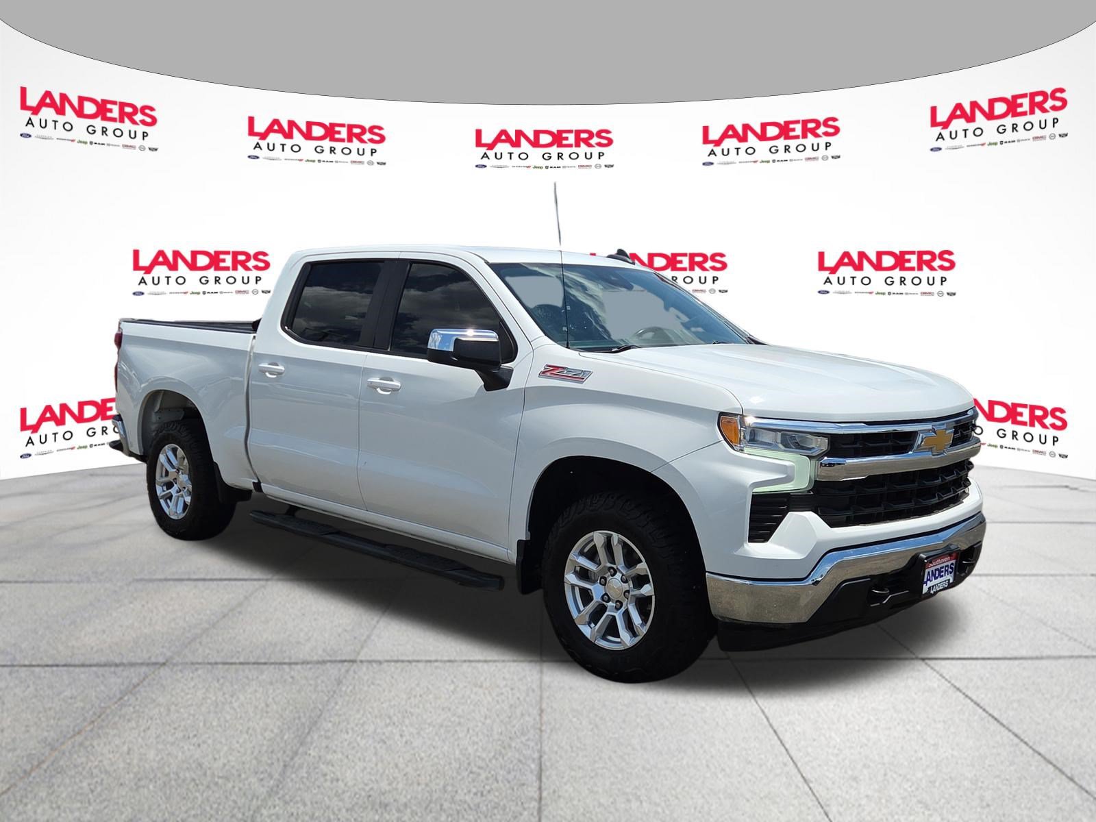 Used 2022 Chevrolet Silverado 1500 LT w/ Z71 Off-Road Package AWD/4WD image 1