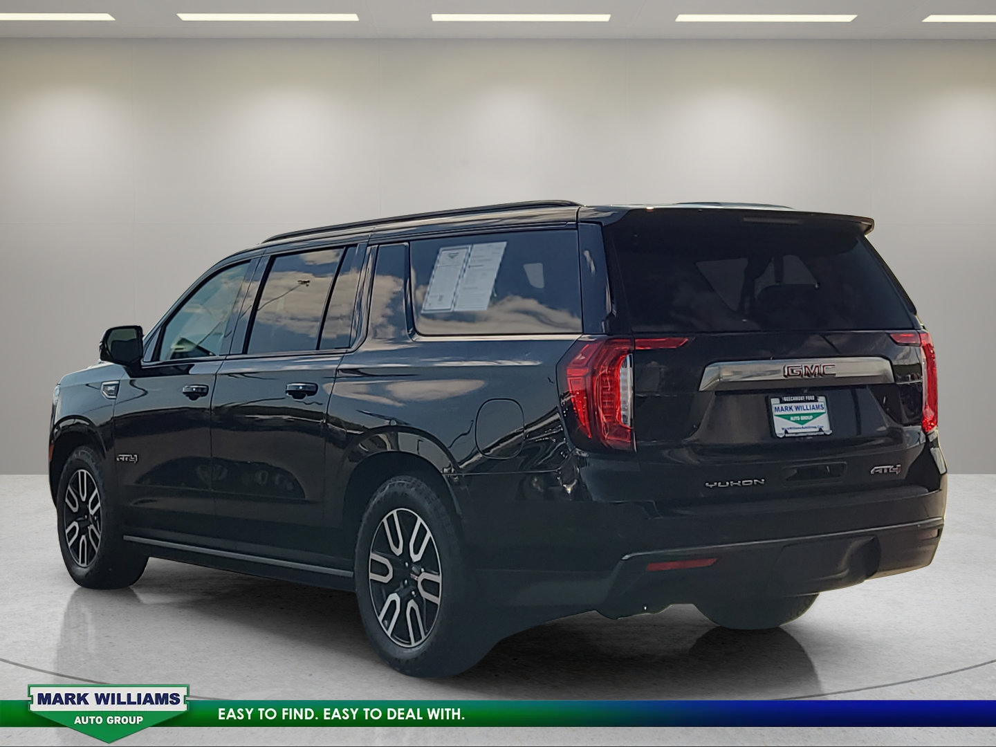 Used 2021 GMC Yukon XL AT4 w/ AT4 Premium Plus Package AWD/4WD image 6