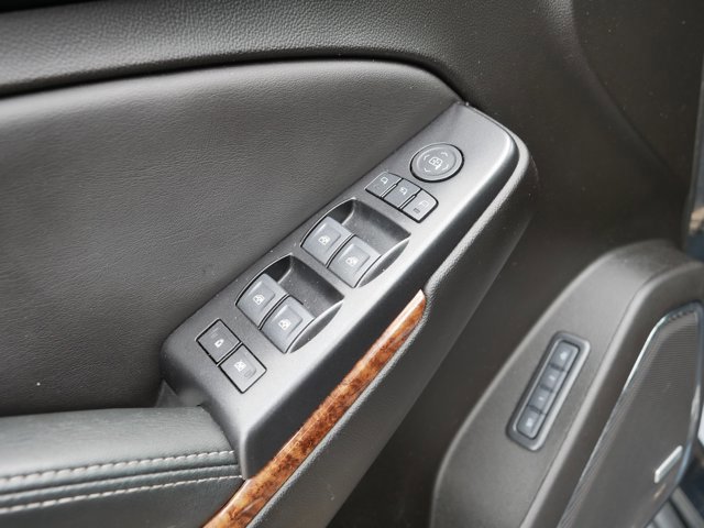 Used 2020 Chevrolet Suburban Premier image 15